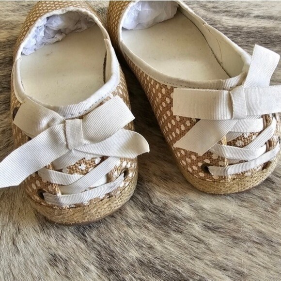 UGG Indah Sheepskin Polka Dot Lace Up Burlap Flats - Picture 3 of 10